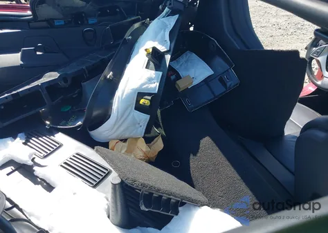 2014 Chevrolet Corvette z USA, uszkodzony, nr VIN 1G1YB2D73E5115954